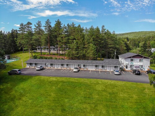 Fair Isle Motel