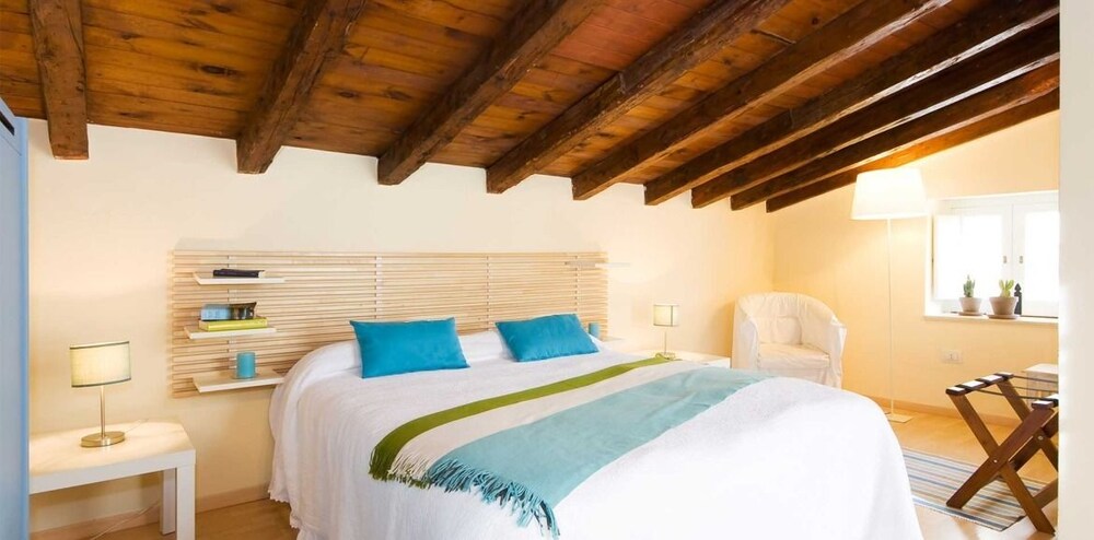 Camera (Appartamento, 1 camera da letto, terrazzo (Piazza San Giuseppe 9))