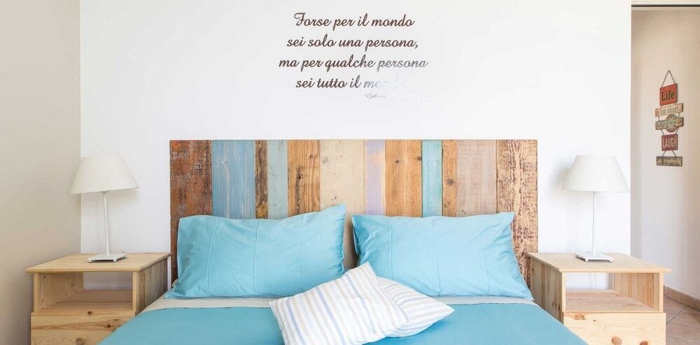 Camera (Appartamento, 1 camera da letto, balcone, vista mare (Via Nizza ))