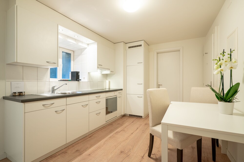 Küche im Zimmer (Apartment, Stadtblick)