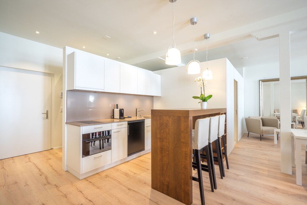Küche im Zimmer (Comfort-Apartment, Stadtblick)