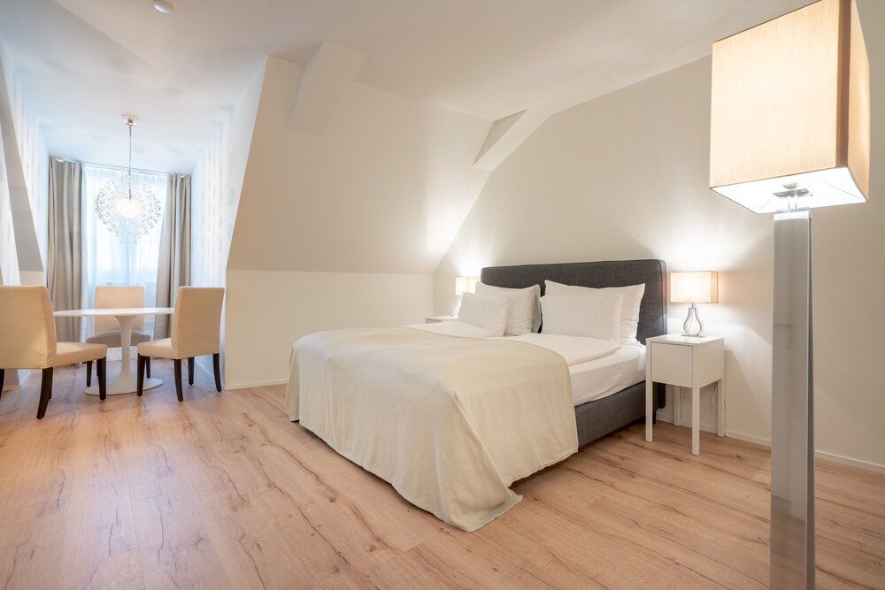 Zimmer (Comfort-Apartment, Stadtblick)