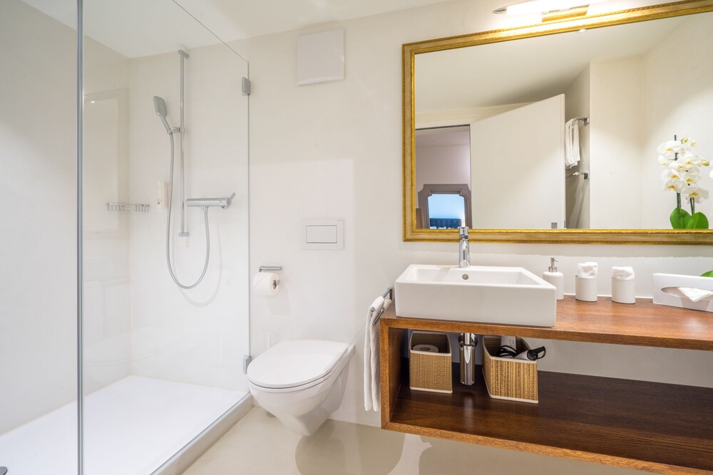 Badezimmer (Apartment, Stadtblick)