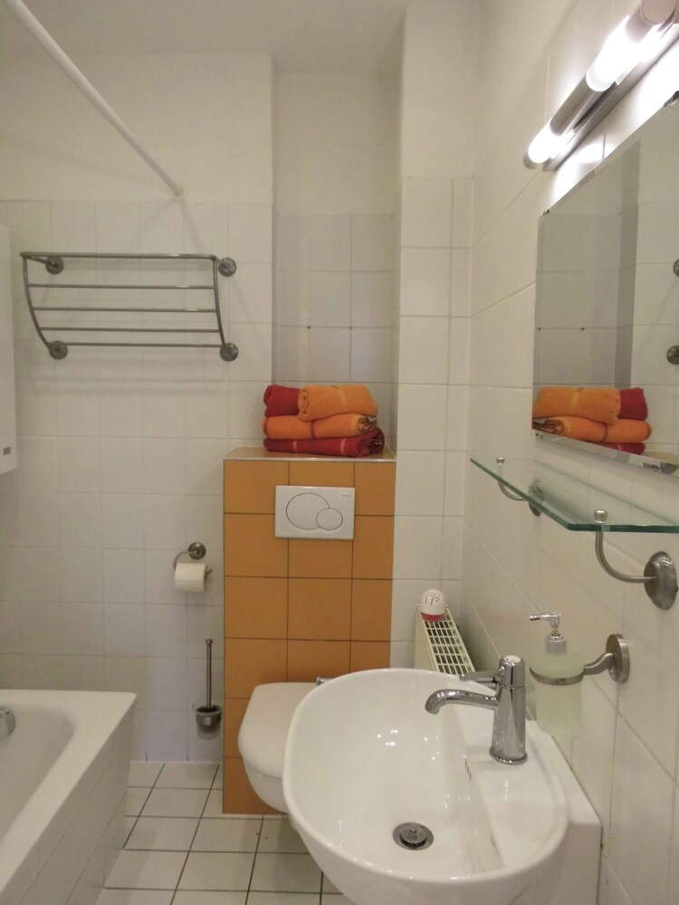 Badezimmer (Apartment (Ernst Moritz Arndt))
