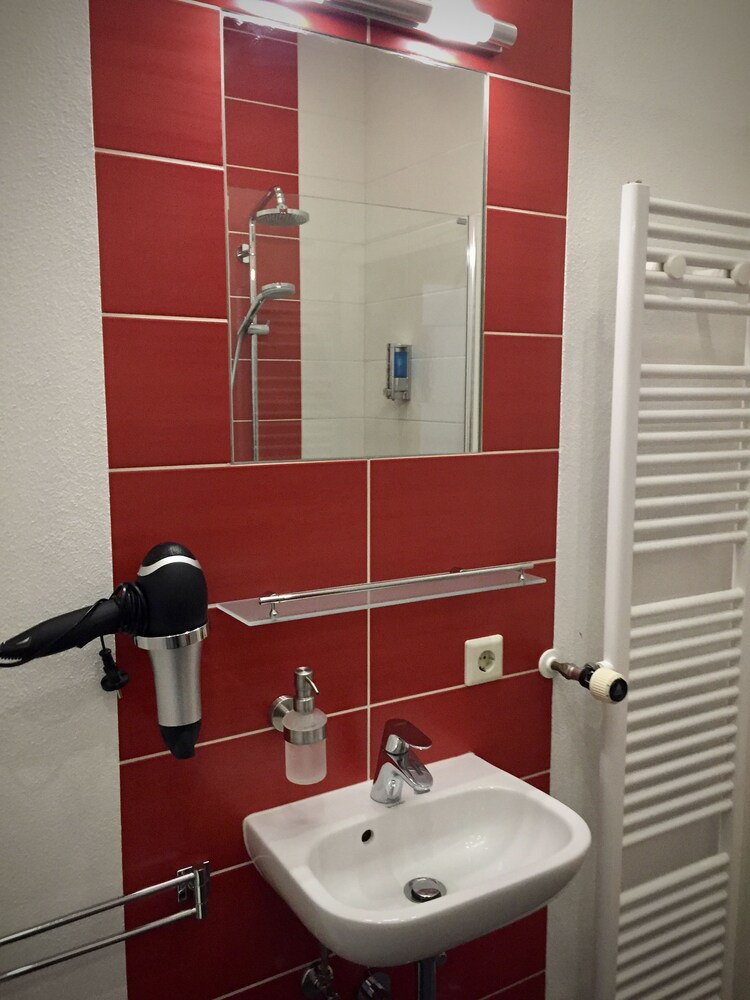 Badezimmer (Apartment (Friedrich Rückert))