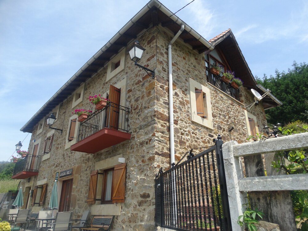 Fachada del hotel