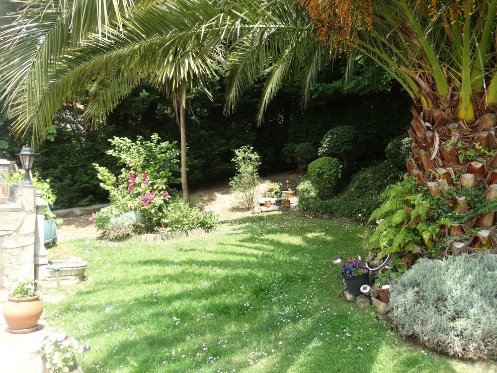 Jardines del establecimiento