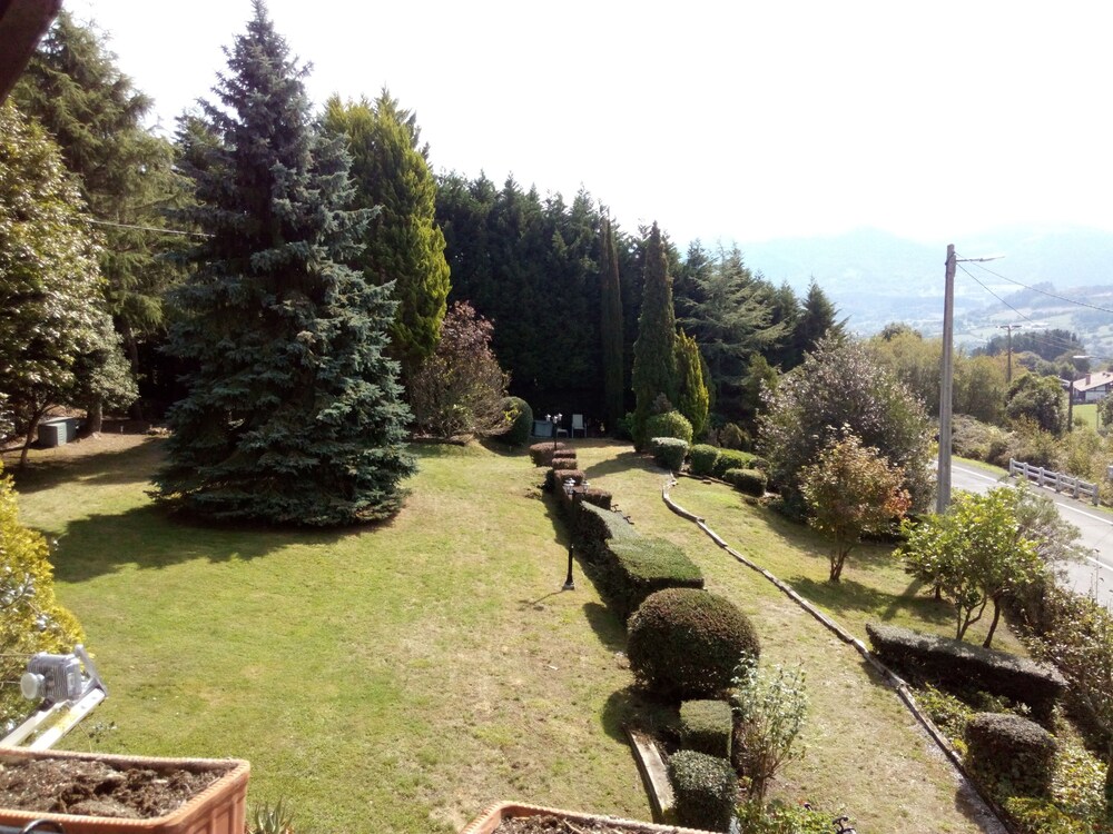 Jardines del establecimiento