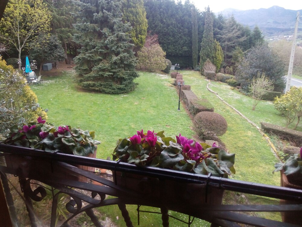 Jardines del establecimiento