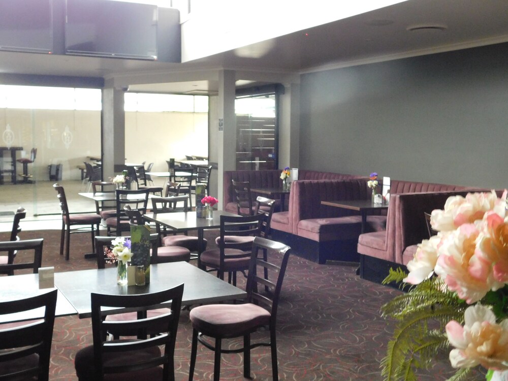 Hotel Lounge
