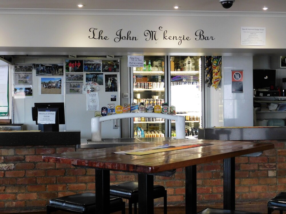 Hotel Bar