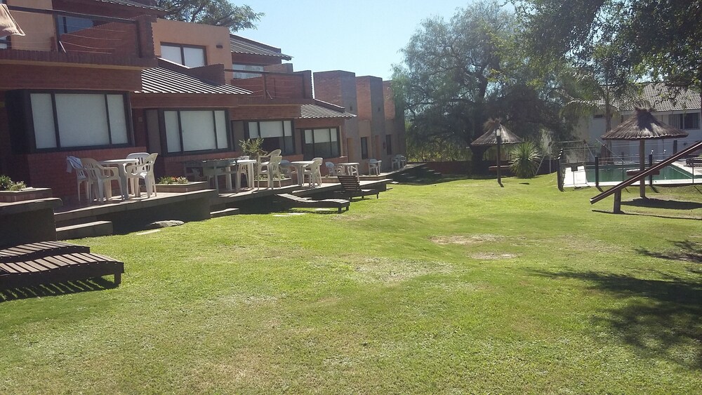 Zona de juegos infantil al aire libre