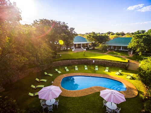 Batonka Guest Lodge