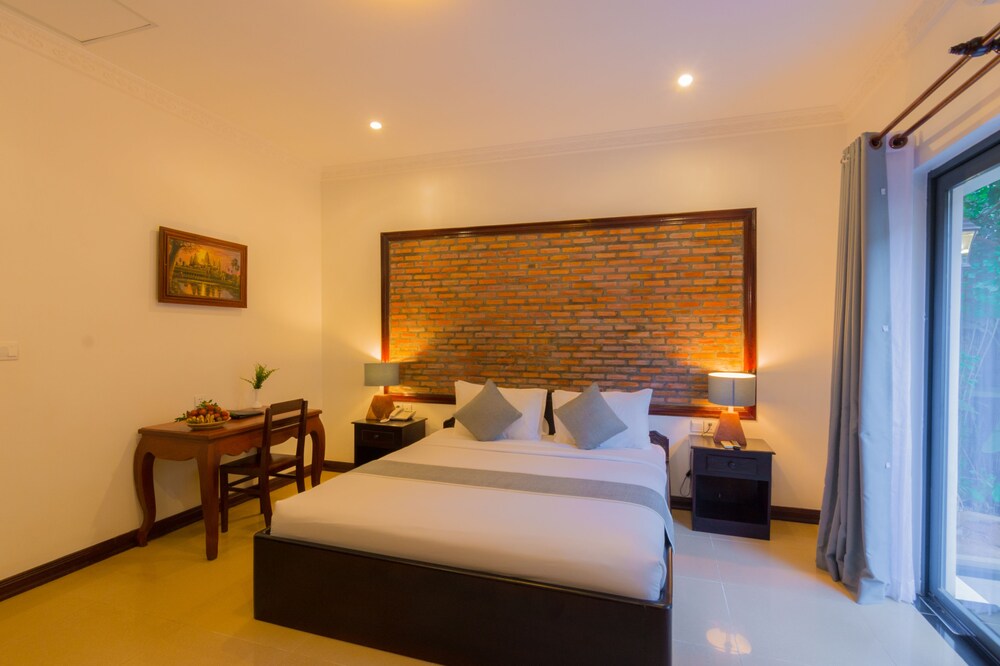 Deluxe Double Room, Private Pool - Guestroom