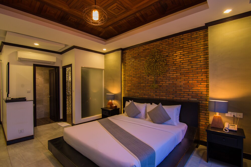 Deluxe Studio, 1 King Bed - Guestroom