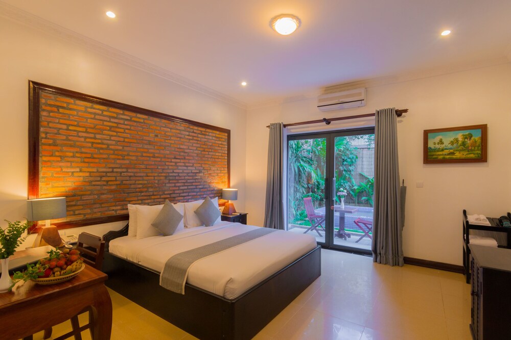 Deluxe Double Room, Private Pool - Guestroom