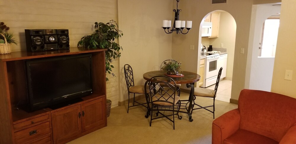 Condo, 1 Bedroom - Living Room
