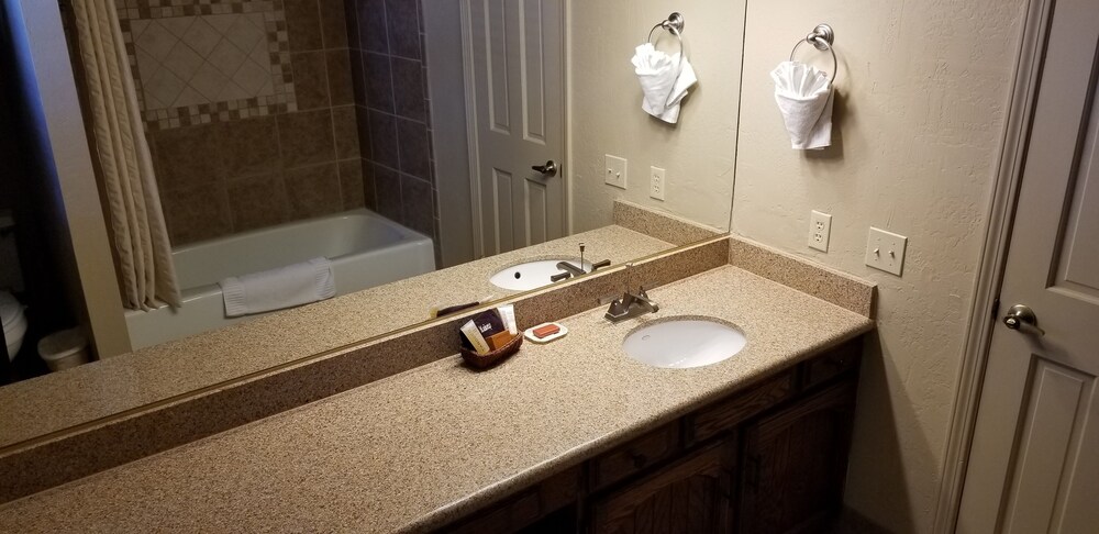 Condo, 1 Bedroom - Bathroom