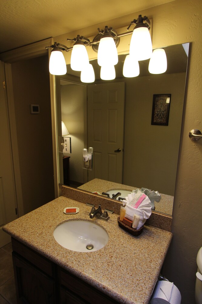 Loft, 2 Bedrooms - Bathroom Sink