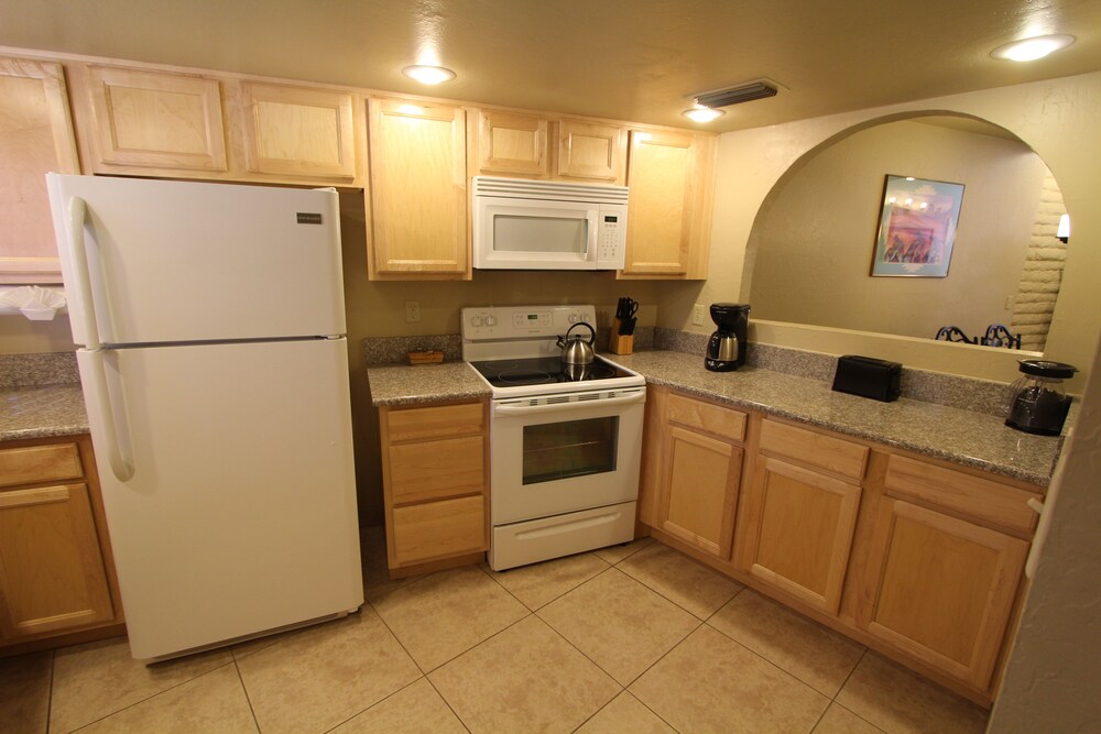 Suite, 2 Bedrooms - Private Kitchen