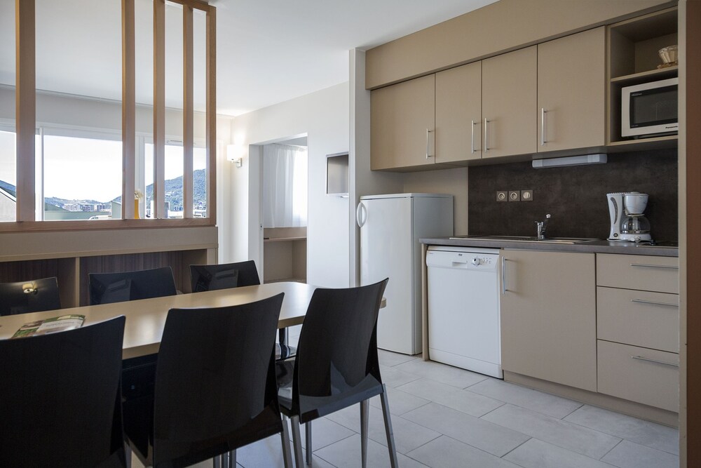 Apartment, 3 Bedrooms (T4) - Room
