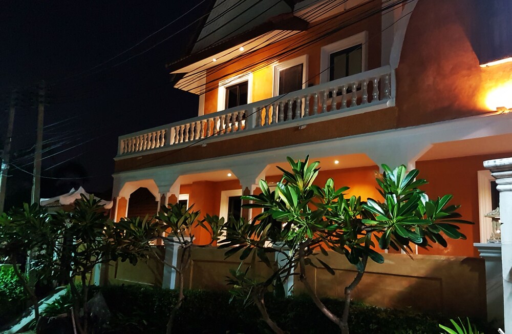 รายละเอียดการตกแต่งภายนอก