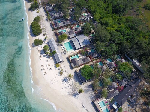 AVIA Villa Resort