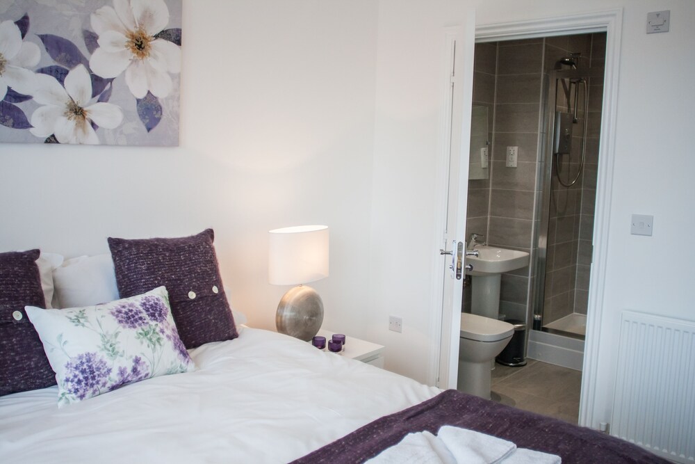 Apartment, 2 Bedrooms - Guestroom