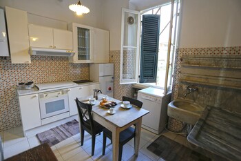 In-Room Kitchen