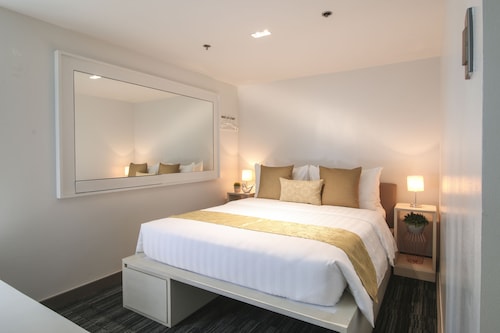 The Mini Suites - Eton Tower Makati