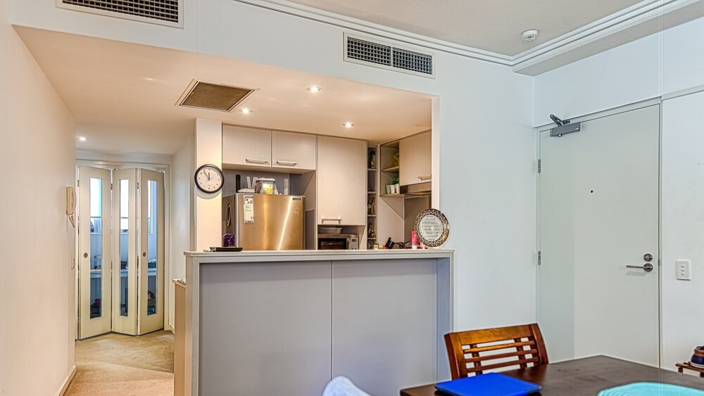 One Bedroom Apartment - In-Room Dining