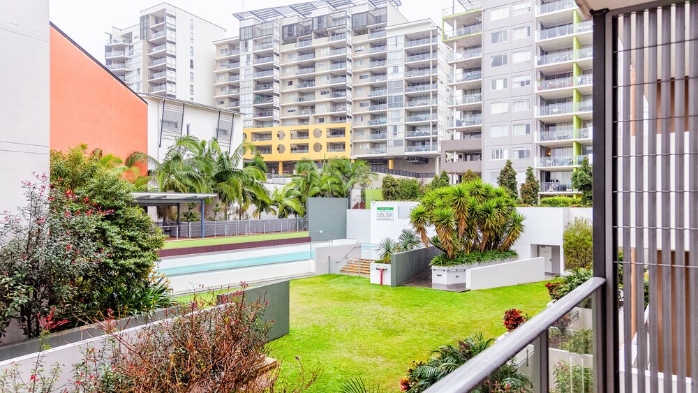 One Bedroom Apartment - Guestroom View