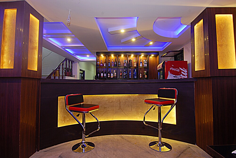 Hotel Bar