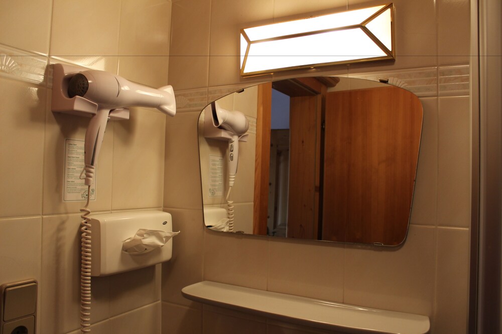 Badezimmerausstattung