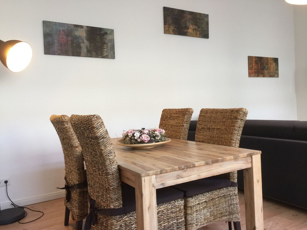 Essbereich im Zimmer (Apartment, 1 Schlafzimmer (Apartment 2, inkl. Endreinigungsgebühr: 40€ )