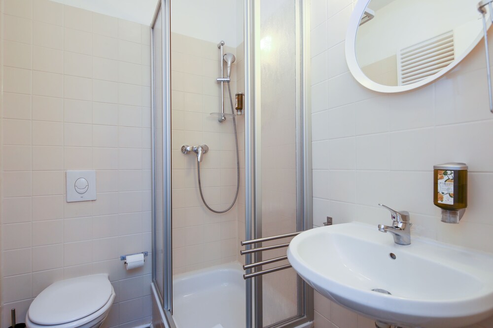 Badezimmer (Apartment, 1 Schlafzimmer, Terasse, zum Innenhof hin (Apartment 6, inkl. Endreinigungsgebühr: 40€))