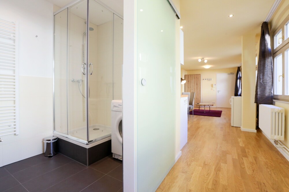 Badezimmer (Apartment, 1 Schlafzimmer, zum Innenhof hin (Apartment 5, inkl. Endreinigungsgebühr: 40€))