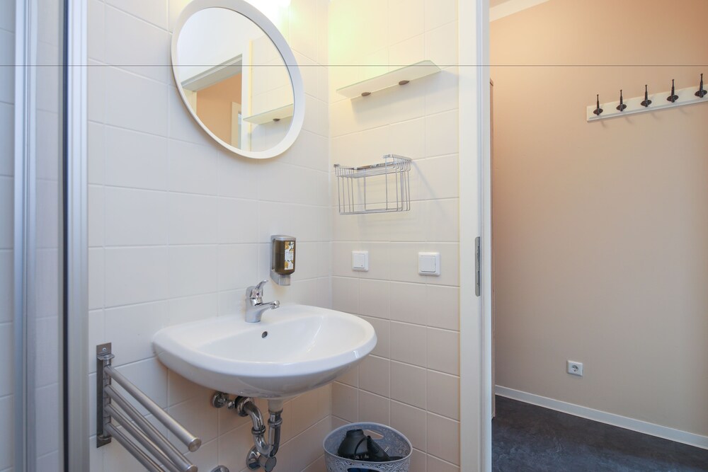 Badezimmer (Apartment, 1 Schlafzimmer, Terasse, zum Innenhof hin (Apartment 6, inkl. Endreinigungsgebühr: 40€))