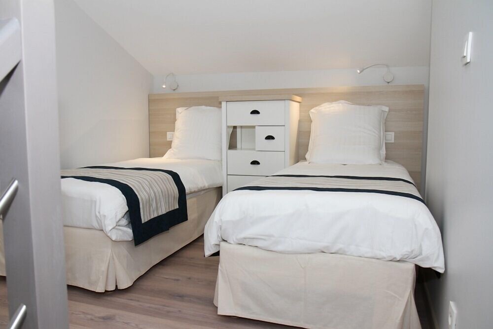 Chambre (Appartement, 2 chambres (Leina))