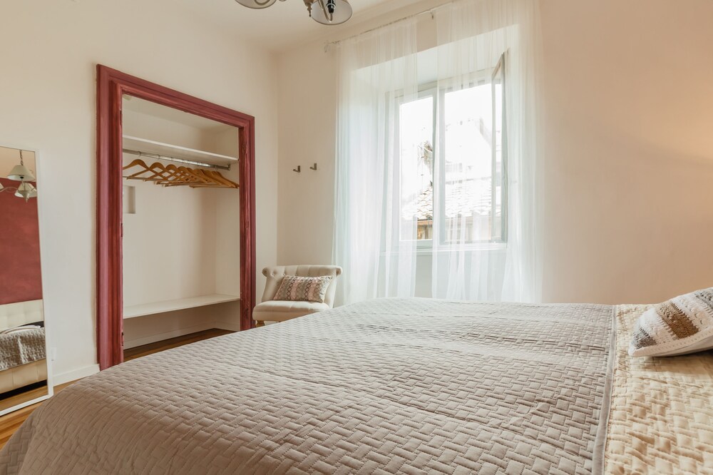 Apartment, 3 Bedrooms (Colors) - Guestroom