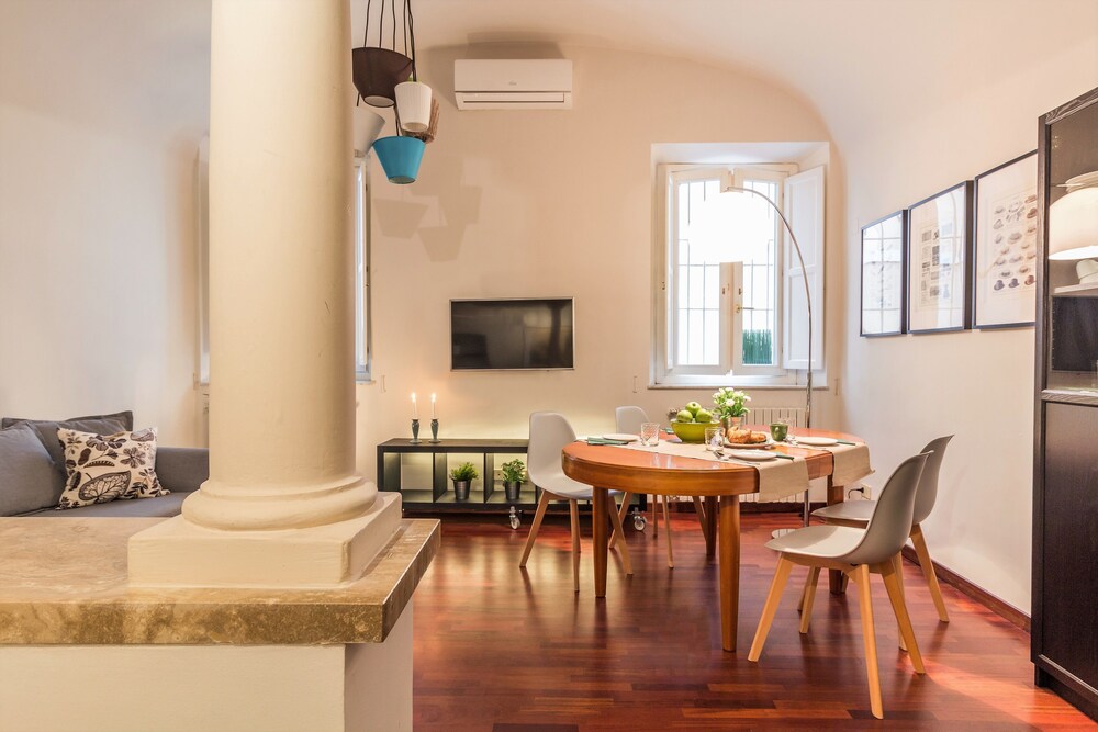 Apartment, 1 Bedroom, Ground Floor Loft - In-Room Dining