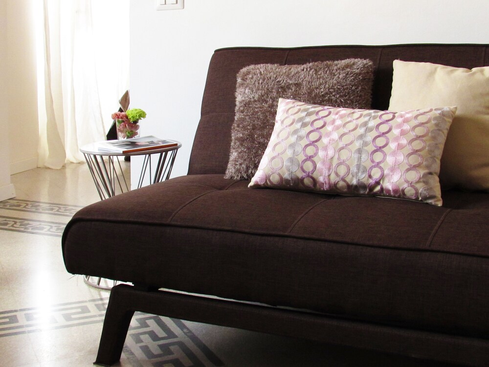 Apartment, 1 Bedroom (Bronze) - Living Room