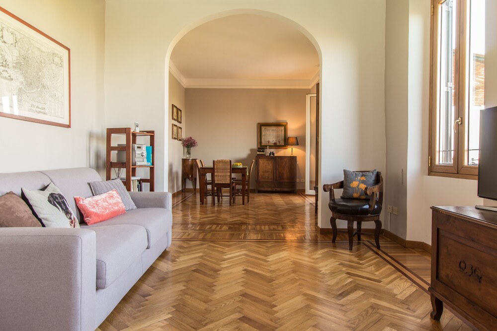Panoramic Apartment, 1 Bedroom, Terrace, Annex Building (Salita di Sant'Onofrio 11) - Living Room