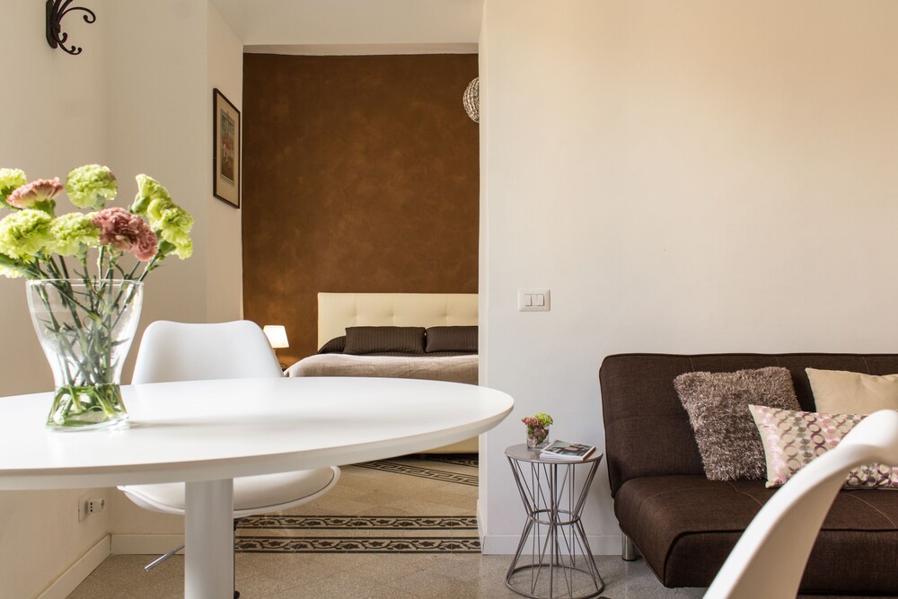 Apartment, 1 Bedroom (Bronze) - Guestroom