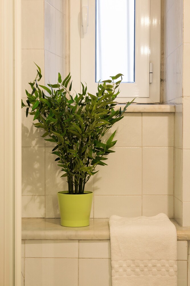 Apartment, 1 Bedroom, Ground Floor Loft - Bathroom