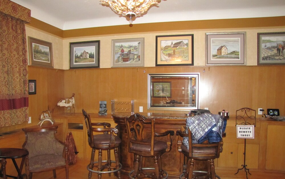 Hotel Lounge