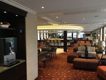 Hotel Lounge