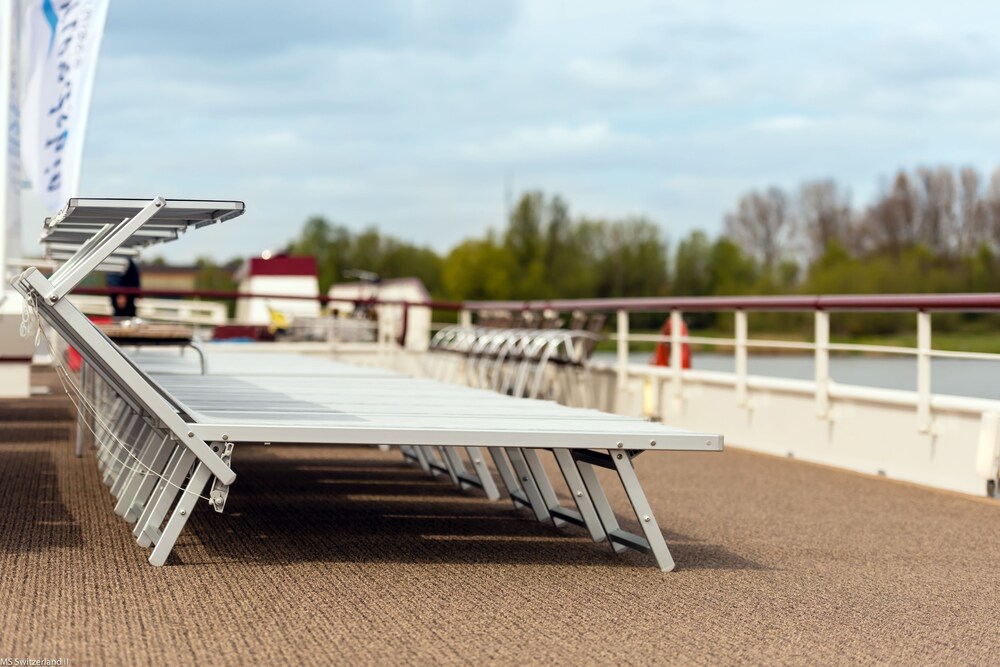 Sundeck