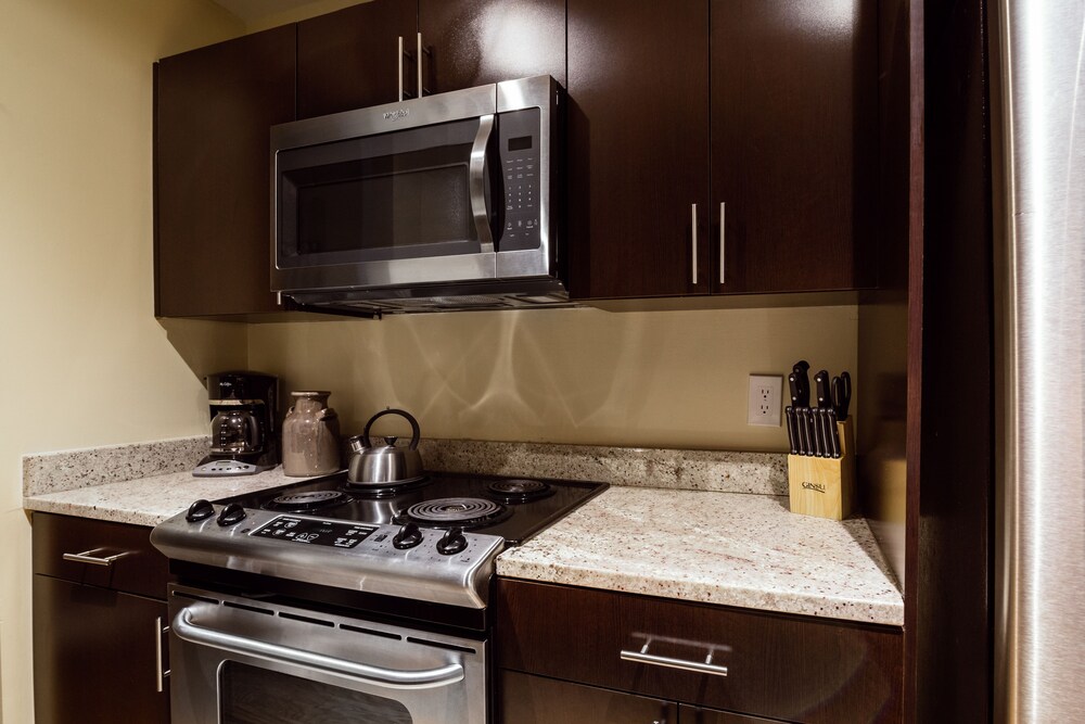 Standard Apartment, 3 Bedrooms - In-Room Kitchen