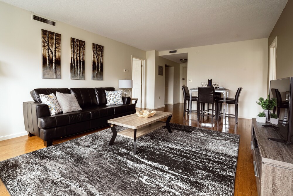 Standard Apartment, 2 Bedrooms - Living Room